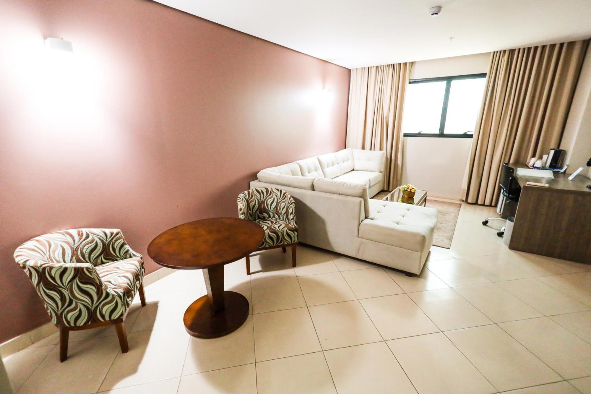 Hotel Inter Cuiaba Exterior foto A living room